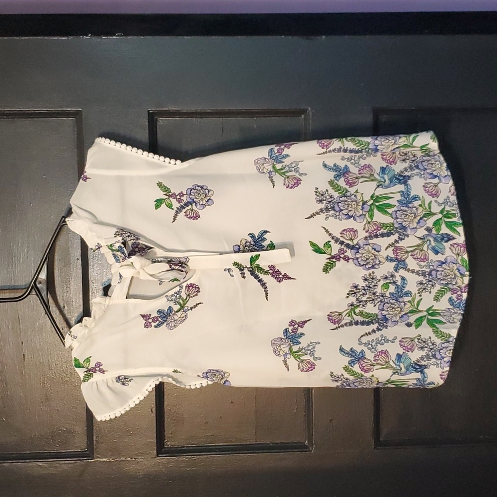 Floral Ruffle Sleeve Top - Picture 3 of 3